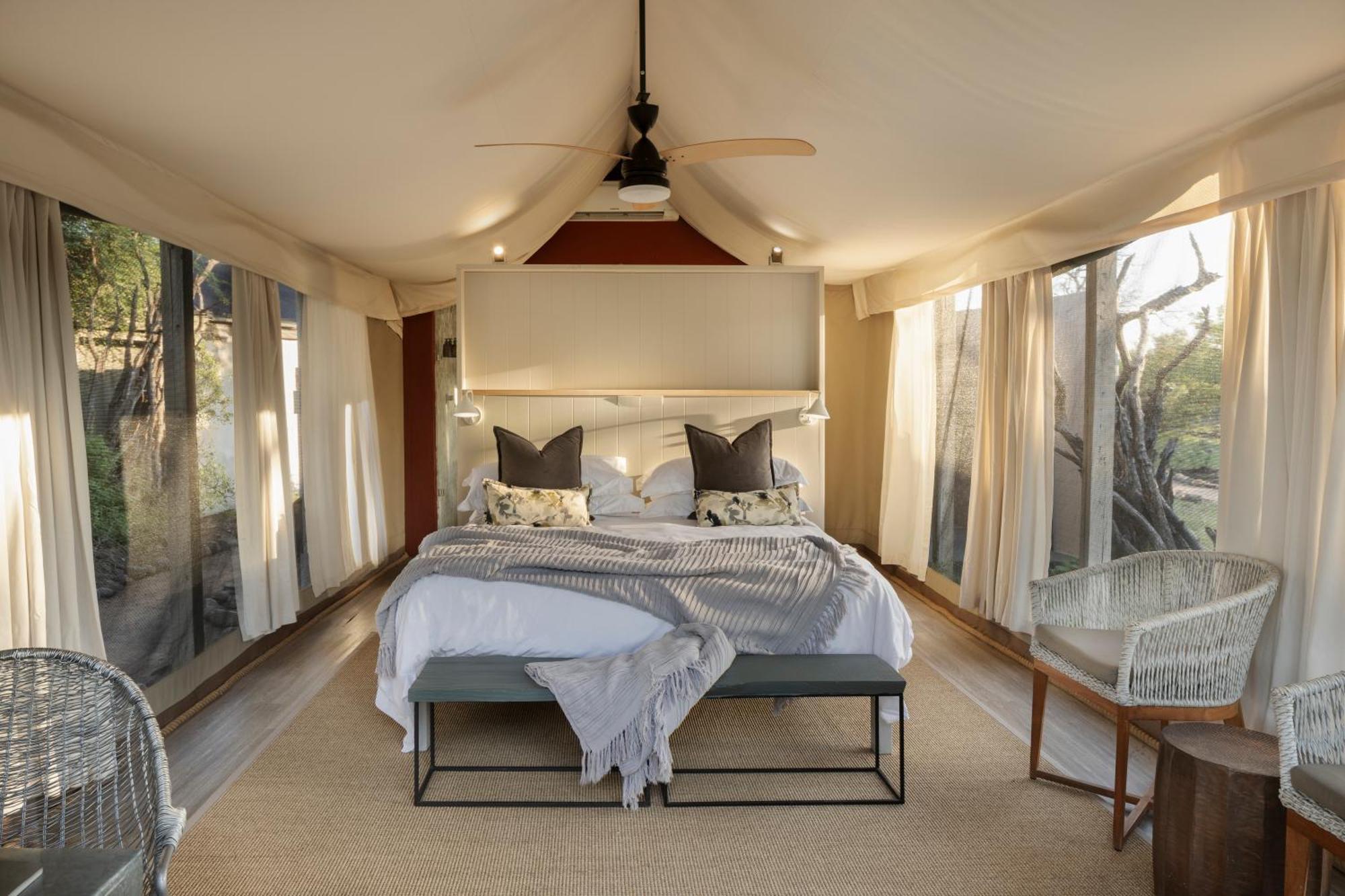 Simbavati River Lodge ทิมบาวาตีเกมรีเซิร์ฟ ภายนอก รูปภาพ