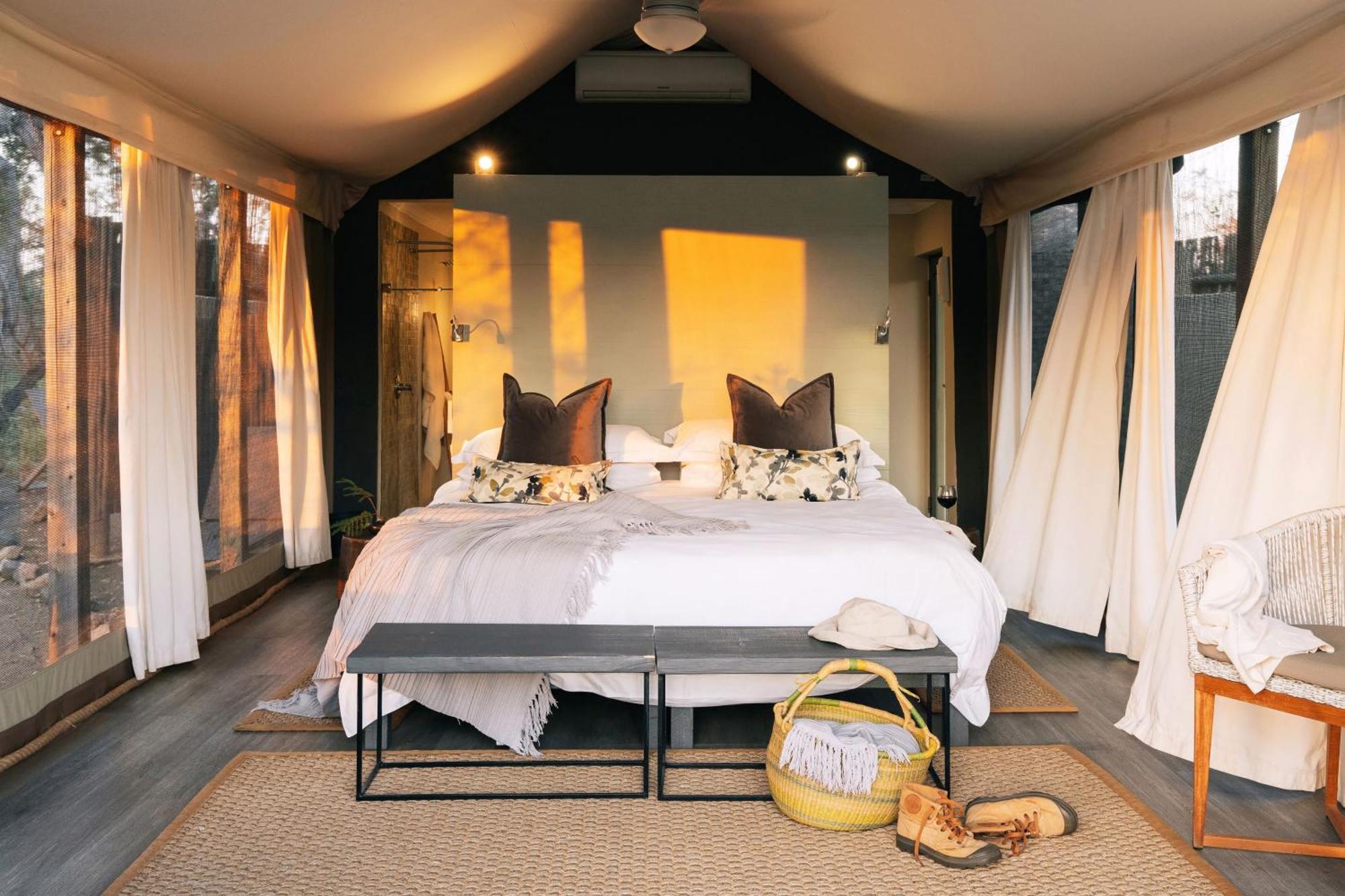 Simbavati River Lodge ทิมบาวาตีเกมรีเซิร์ฟ ภายนอก รูปภาพ