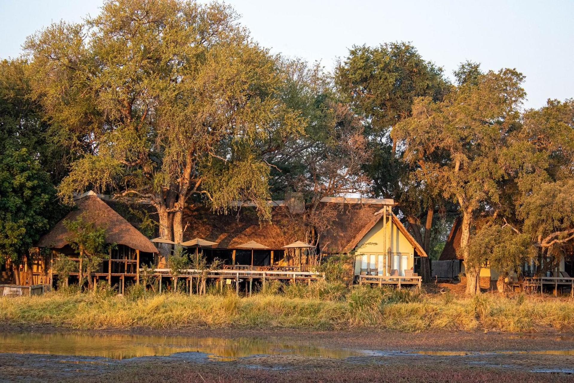 Simbavati River Lodge ทิมบาวาตีเกมรีเซิร์ฟ ภายนอก รูปภาพ